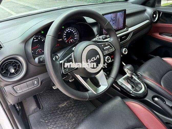 Kia K3 2.0 Premium 2021 trắng, 27.000 km