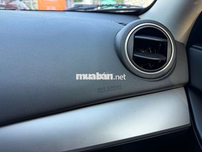 Mazda 3 2013 màu vàng cát số tự động