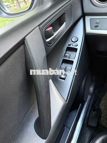 Mazda 3 2013 màu vàng cát số tự động