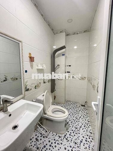 Nhà HXH Đường Số 18 P8: 4x15m, 3 lầu, 4pn, Full Nội Thất