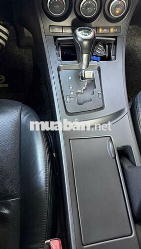 Mazda 3 2013 màu vàng cát số tự động