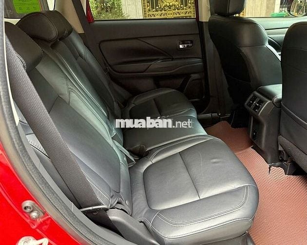 Mitsubishi Outlander 2.0 Premium 2021 Đỏ