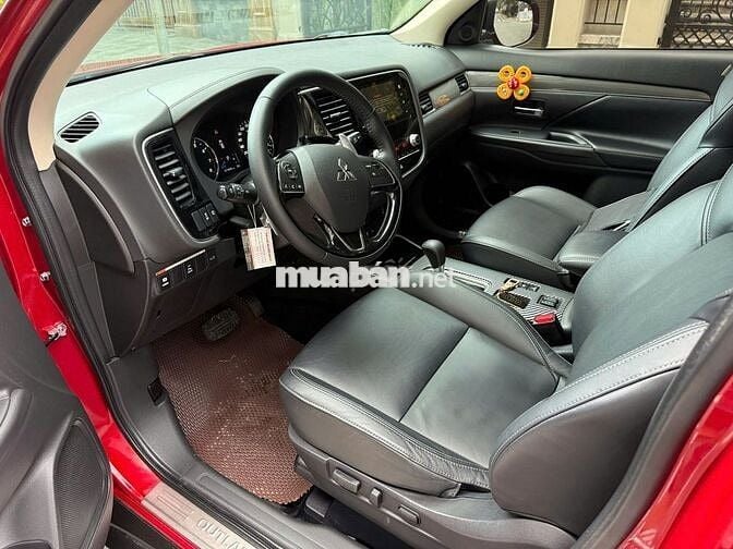 Mitsubishi Outlander 2.0 Premium 2021 Đỏ