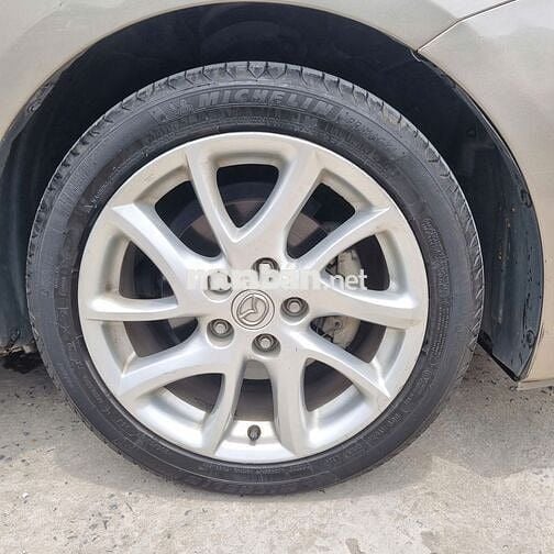 Mazda 3 2013 màu vàng cát số tự động