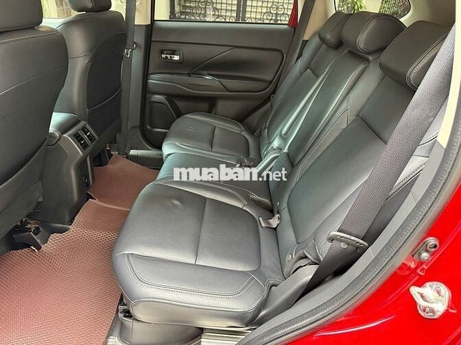 Mitsubishi Outlander 2.0 Premium 2021 Đỏ