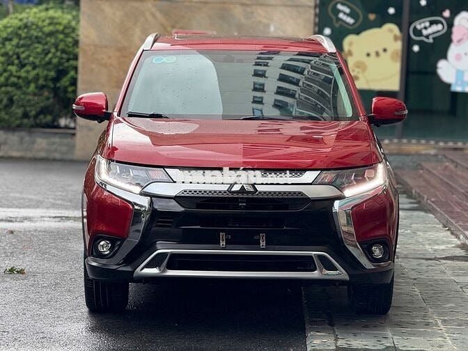 Mitsubishi Outlander 2.0 Premium 2021 Đỏ
