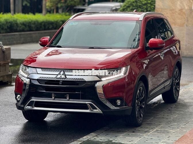 Mitsubishi Outlander 2.0 Premium 2021 Đỏ