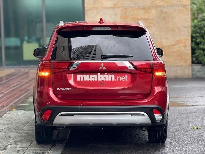 Mitsubishi Outlander 2.0 Premium 2021 Đỏ
