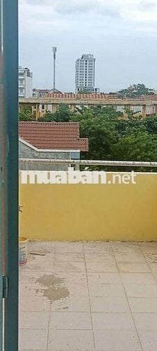 NHÀ PHỐ BIỂN, 2 MẶT TIỀN ,THUẬN LỢI MUA BÁN