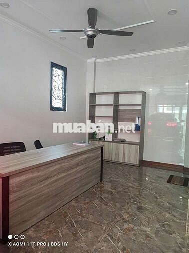 NHÀ ĐẸP 3 TẦNG 2pn 2wc sân thượng đúc 15triệu