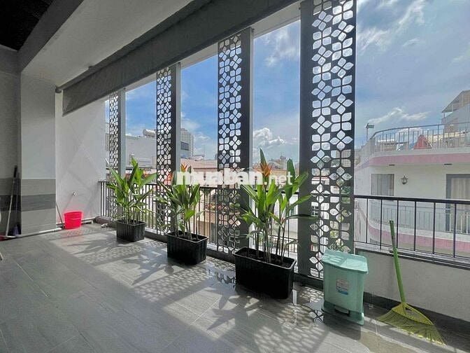 Căn hộ 2 PN 62m2 cực rộng ngay Vòng xoay Dân Chủ quận 3 giá rẻ
