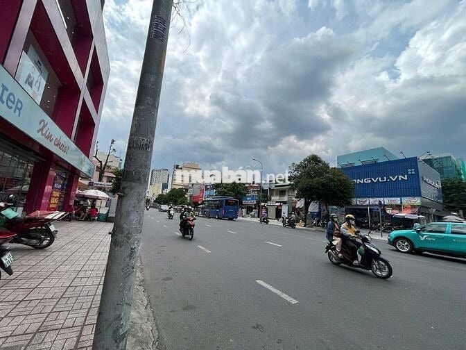 “📍 Cần cho thuê mặt bằng hiếm – góc Phan Đăng Lưu & Nguyễn Huy Tưởng!