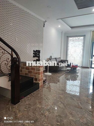 NHÀ ĐẸP 3 TẦNG 2pn 2wc sân thượng đúc 15triệu