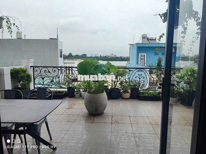 NHÀ ĐẸP 3 TẦNG 2pn 2wc sân thượng đúc 15triệu