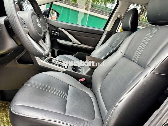 Mitsubishi Xpander Premium 2022 màu đen