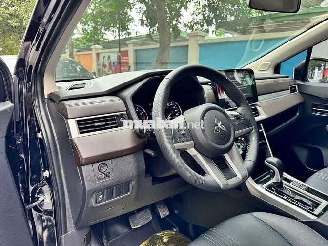 Mitsubishi Xpander Premium 2022 màu đen