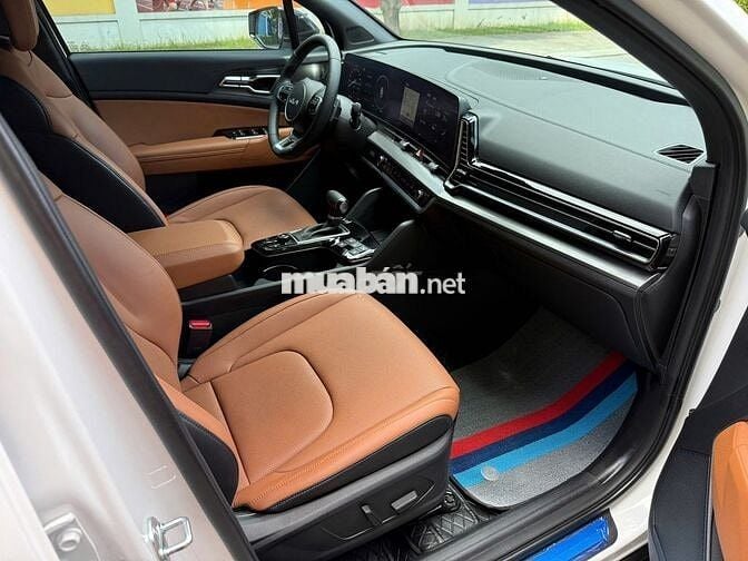 Kia Sportage 2.0 Signature 2025 trắng 14000 km