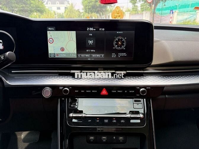 Kia Carnival 3.5 Signature 2022 Trắng
