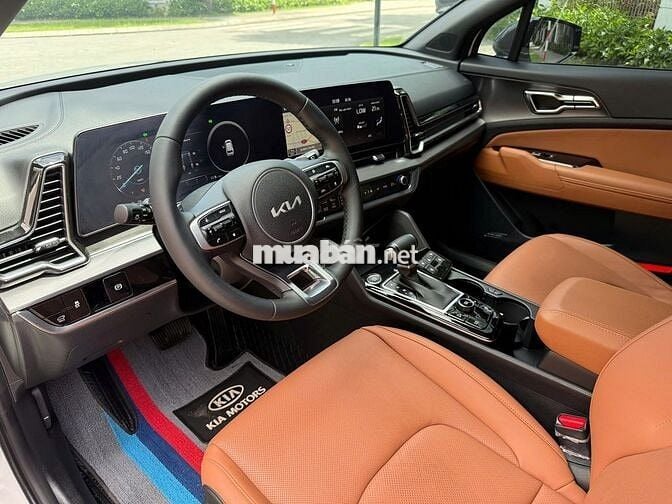 Kia Sportage 2.0 Signature 2025 trắng 14000 km
