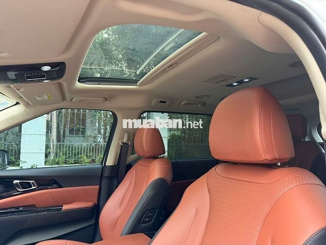 Kia Carnival 3.5 Signature 2022 Trắng