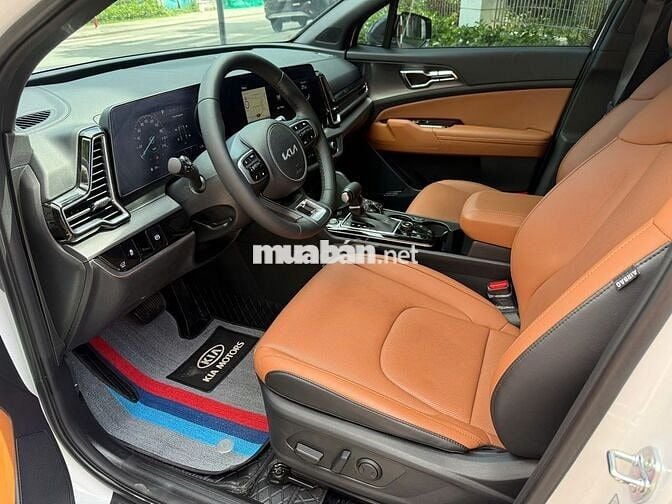 Kia Sportage 2.0 Signature 2025 trắng 14000 km