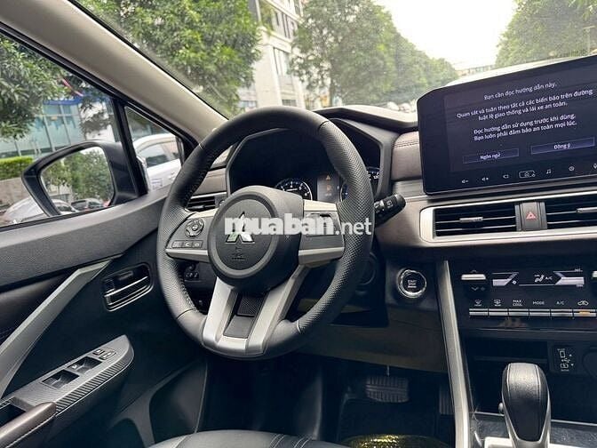 Mitsubishi Xpander Premium 2022 màu đen