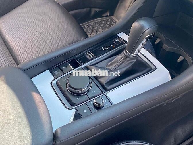 Mazda 3 2020 1.5L Luxury - 70000 km