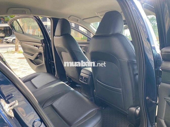 Mazda 3 2020 1.5L Luxury - 70000 km