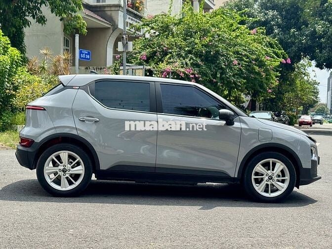 VinFast VF5 Plus 2024 - Màu xám - 1v2km - Mua pin