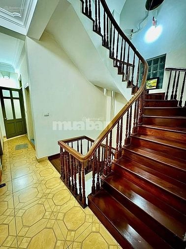 BIỆT THỰ SÂN VƯỜN KIỂU PHÁP GIỮA TRUNG TAM CẦÙ GIẤY (CHÍNH CHỦ)