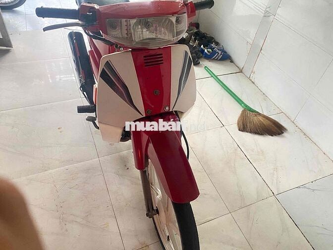 Xe máy đã làm loại ngoài hình