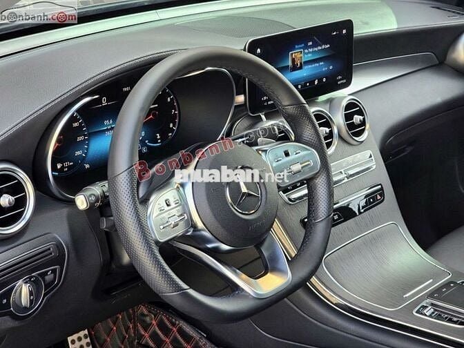 Mercedes Benz GLC 300 4Matic 2022 - 1 Tỷ 680