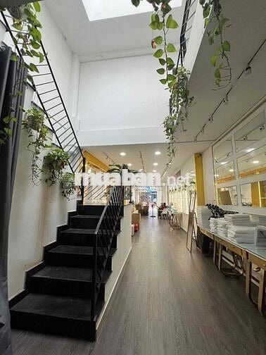 Cho thuê nhà mặt phố khu VIP số 2 Đường Nguyễn Chí Thanh