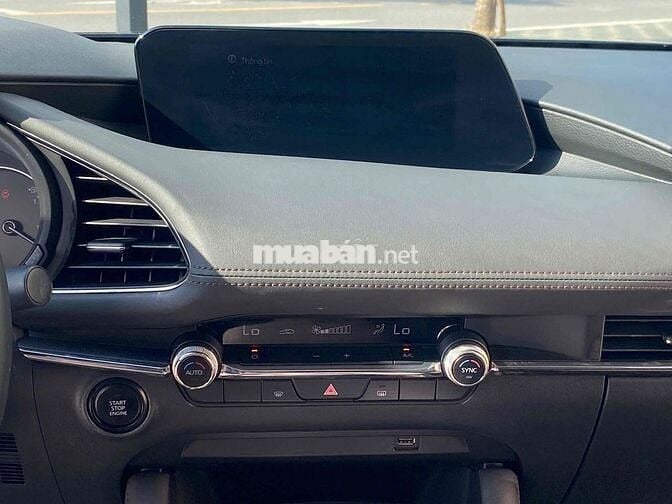 Mazda 3 2020 1.5L Luxury - 70000 km