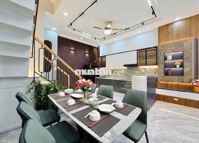 🍒Sở hữu nhà trung tâm Hoa Lan Phú Nhuận – 4T4, 32m², quá hời!