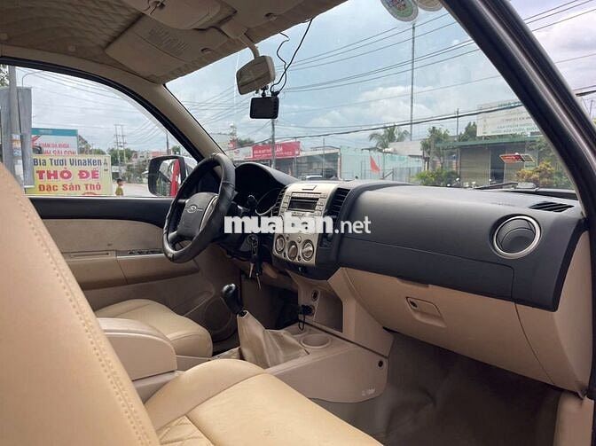 Ford Everest 2008 2.5L 4x2 MT - Máy dầu số sàn