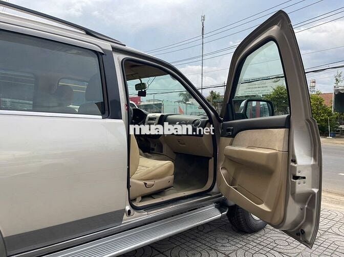 Ford Everest 2008 2.5L 4x2 MT - Máy dầu số sàn