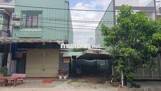 Ngang 13m , Ngay trung Tâm làng đaj học , thích hợp xây tòa căn hộ