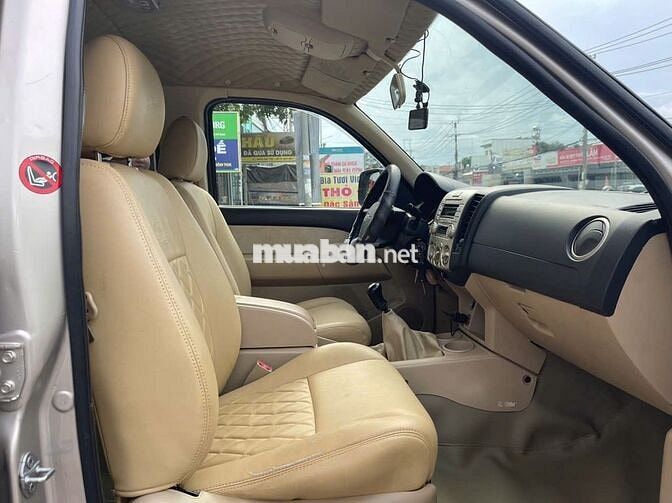 Ford Everest 2008 2.5L 4x2 MT - Máy dầu số sàn