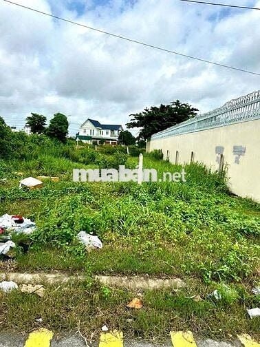 CẦN TIỀN LIỀN TRONG THÁNG Bán 200m2 ngay thị trấn Củ Chi, 850Tr CÒN TL