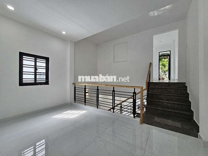 Nhà 2 Tầng Mặt Tiền Tôn Đản Vị trí kinh doanh sầm uất