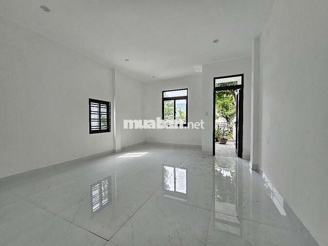 Nhà 2 Tầng Mặt Tiền Tôn Đản Vị trí kinh doanh sầm uất