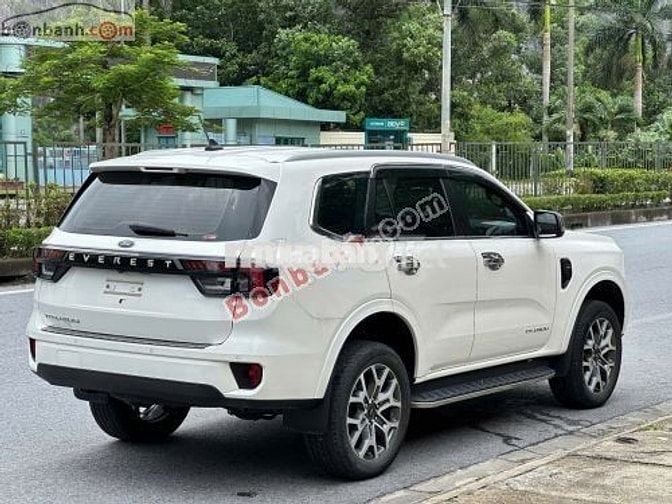 Ford Everest Titanium 2.0L 4x2 AT 2022