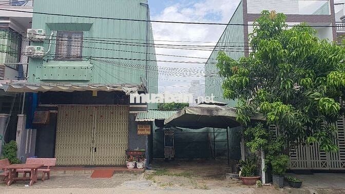 Ngang 13m , Ngay trung Tâm làng đaj học , thích hợp xây tòa căn hộ