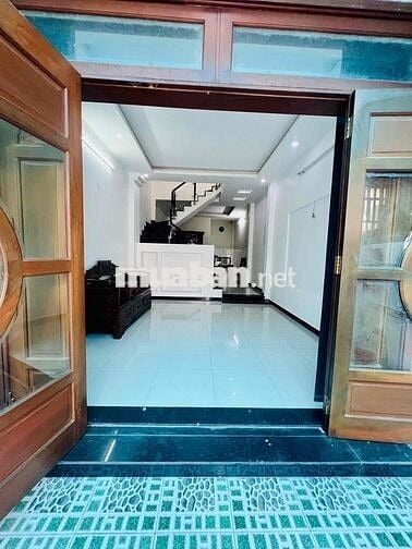 Nhà Sạch DT 120m2 1Trệt 1Lầu 2Pn 3Wc Hẻm Xe  Ôtô Đậu Nhà Gần Rạch Gia