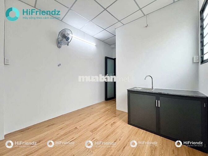 STUDIO BAN CÔNG - CỬA SỔ TRỜI  - NGAY NGÃ TƯ HÀNG XANH