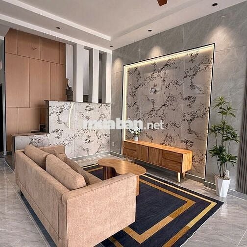 NHÀ MẶT TIỀN,ÔTÔ CẤT TRONG NHÀ.GẦN EMART SÁT PHAN HUY ÍCH.6T850 còn TL