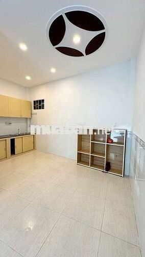 BÁN NHÀ ĐẸP 2 TẦNG TTTP MÊ ĐÚC, CÁCH CẦU HỘ PHƯƠNG SÀI CHỈ 300M