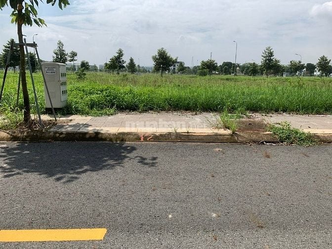 KẸT TIỀN BÁN NGỘP GIÁ RẺ LÔ ĐẤT SỔ SẴN TẠI KHU ĐÔ SÂN BAY LONG THÀNH
