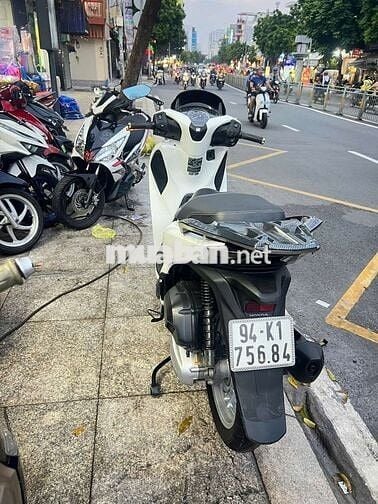 Honda SH150 2018 mới 90% biển số 94